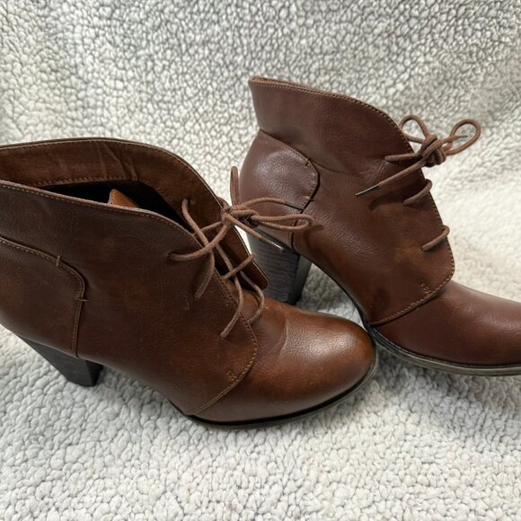 Sugar Inez Brown Cuban Heel Lace-Up Booties 9M - Picture 2 of 5